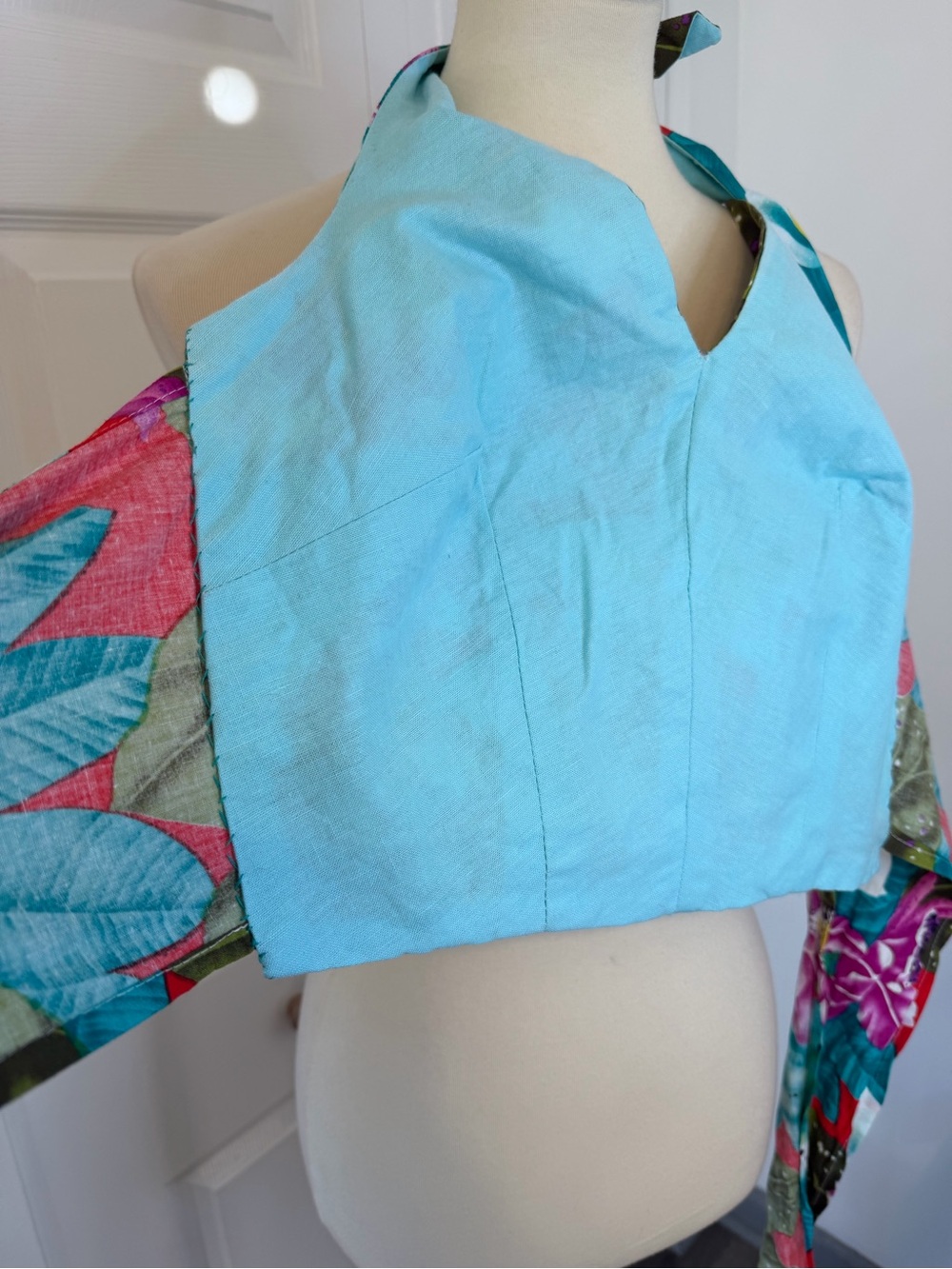 Vintage Cotton Hawaiian Crop Top - Picture 5 of 7